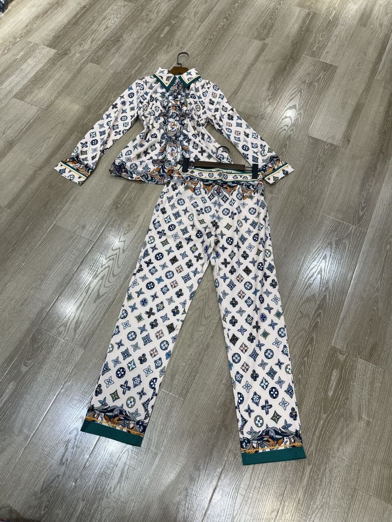 Louis Vuitton Long Suits